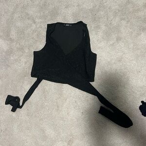 size M black glittery crop top that ties in the front